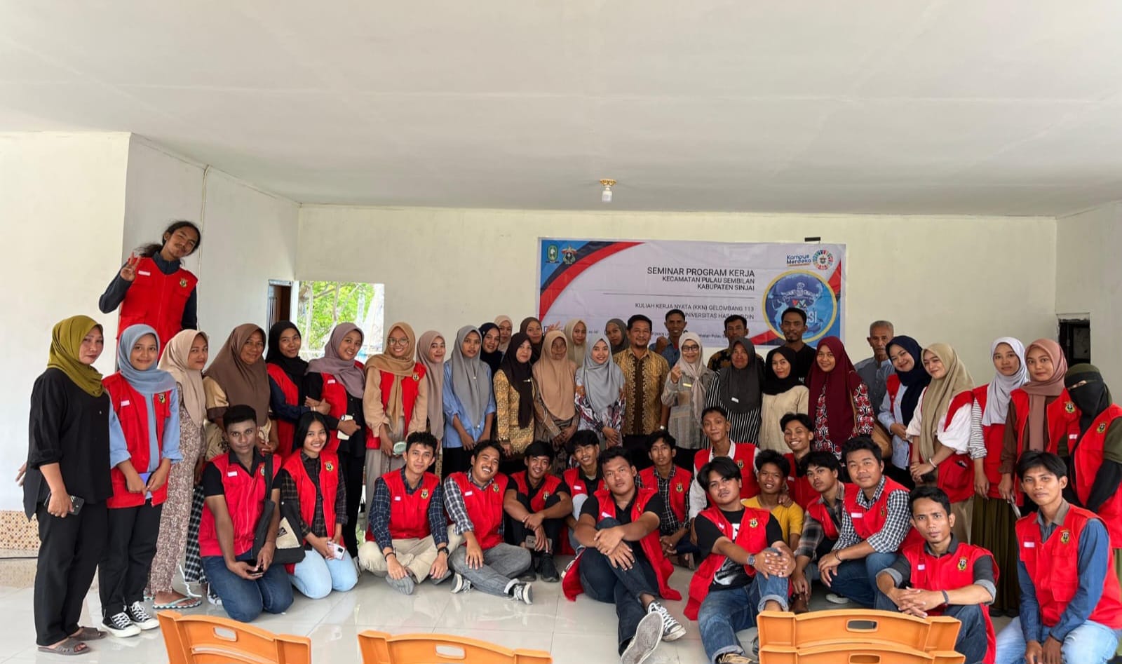 KKN-T di Pulau Persatuan Kabupaten Sinjai, Mahasiswa UNHAS Kembangkan Program Aksara Muda Kreatif