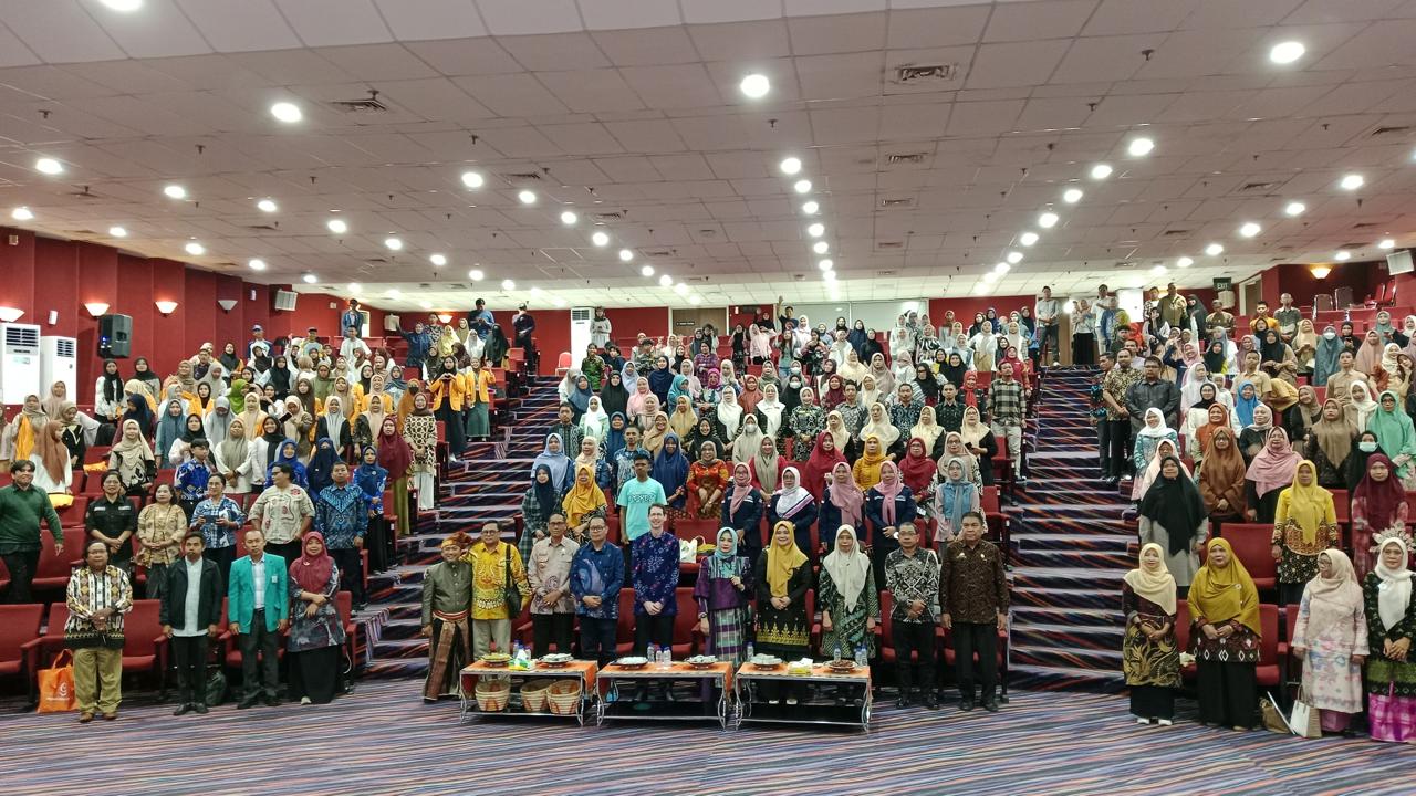HPBD, PPBDI Balai Bahasa Sulsel Gelar Seminar Nasional Bahasa Ibu di UNM