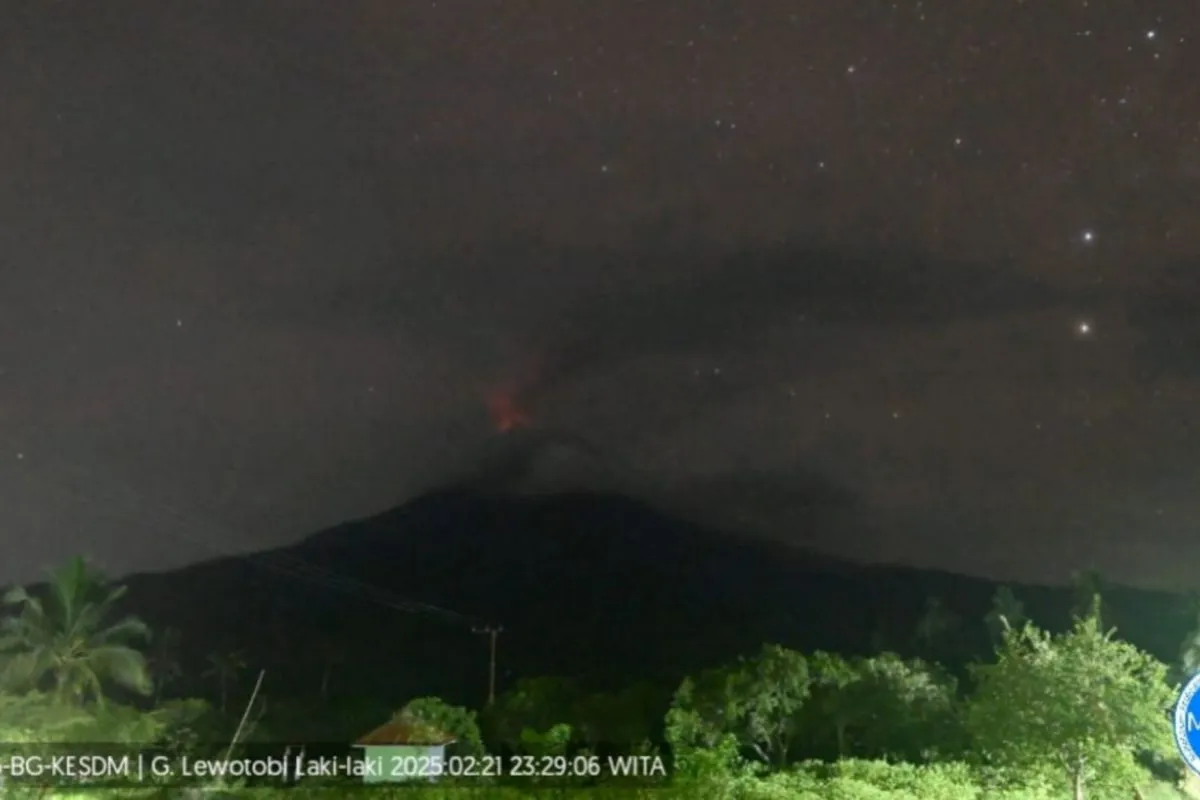 Gunung Lewotobi Laki-Laki Kembali Erupsi, Alami Sepuluh Kali Letusan