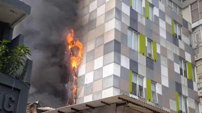 Hotel di Jalan Pasar Glodok Selatan Alam Kebakaran