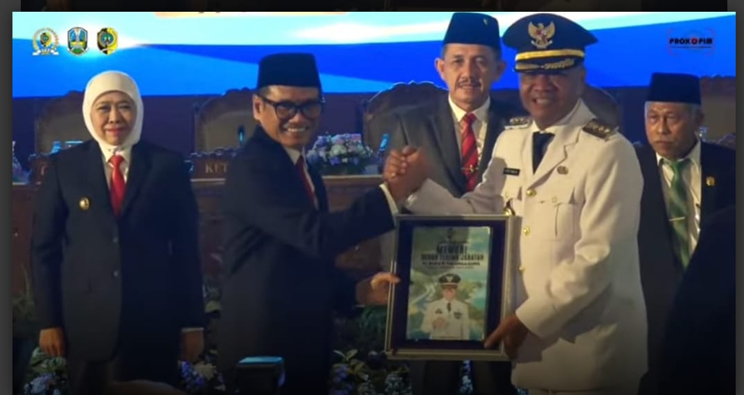 Serah Terima Jabatan dan Rapat Paripurna DPRD Tulungagung Penyampaian Visi -Misi Bupati Tulungagung 2025-2025