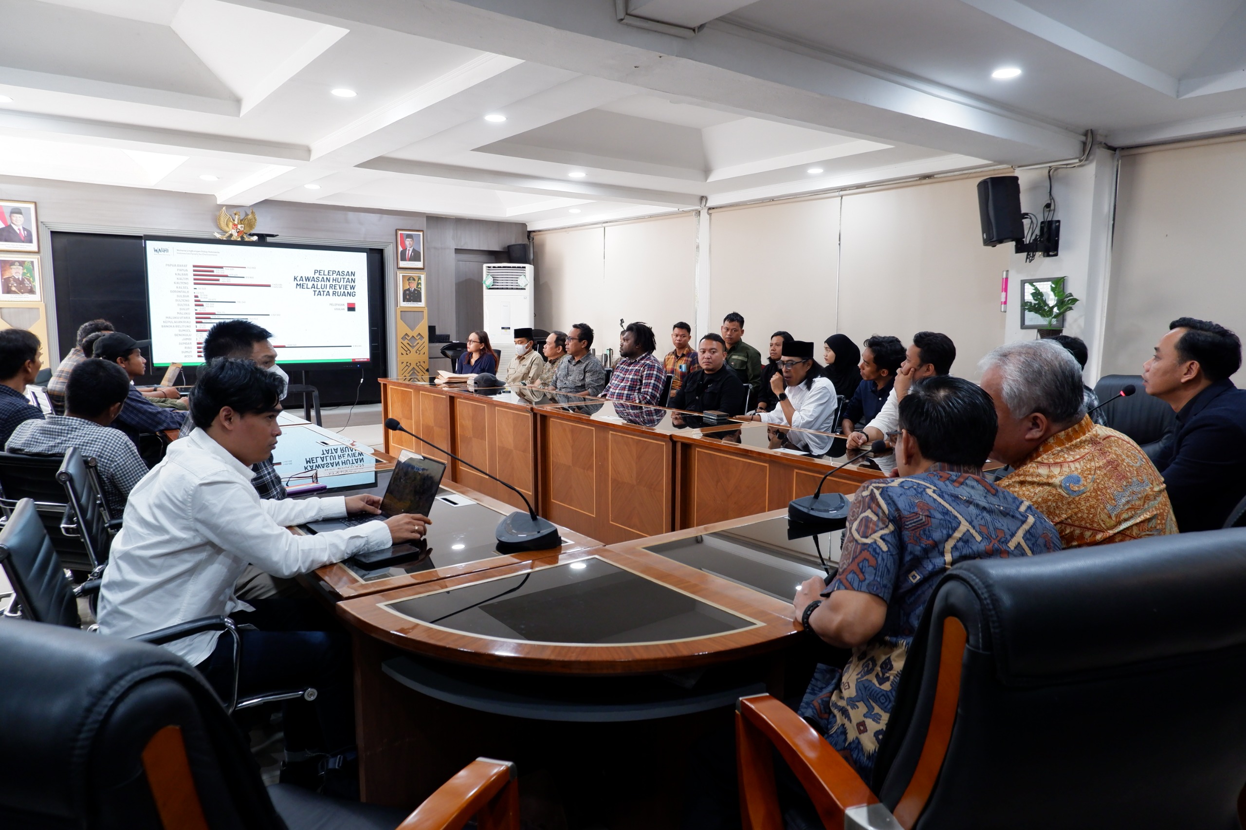 WALHI Adukan 47 Kasus Korupsi Terkait Lingkungan Ke Kejagung
