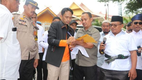 Anggota Komisi III DPRD Riau dari Fraksi PKS Abdullah Terima Aksi Demonstrasi Sekelompok CASN & PPPK di Riau