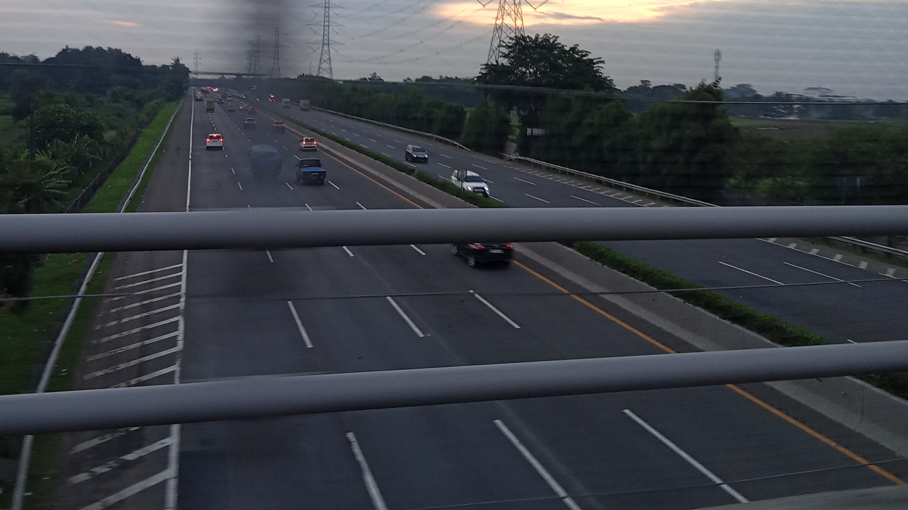 Puncak Arus Mudik Lebaran 2025 Diperkirakan Terjadi pada Sabtu Malam