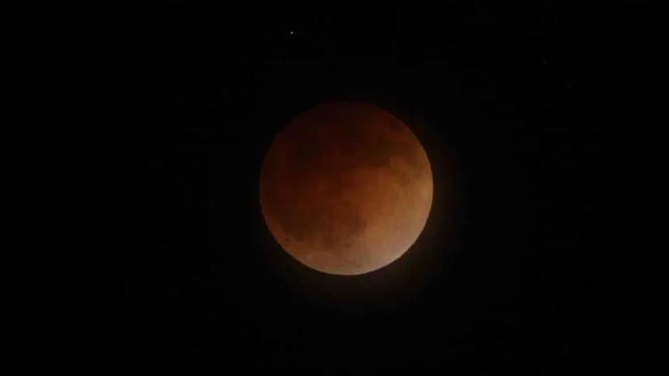 Gerhana Bulan Total Tidak Tampak di Indonesia