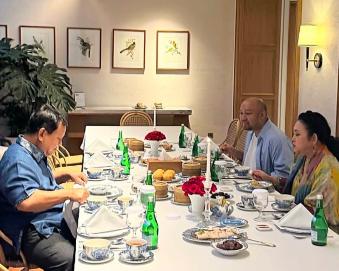 Momen Buka Bersama Prabowo, Titiek dan Didit