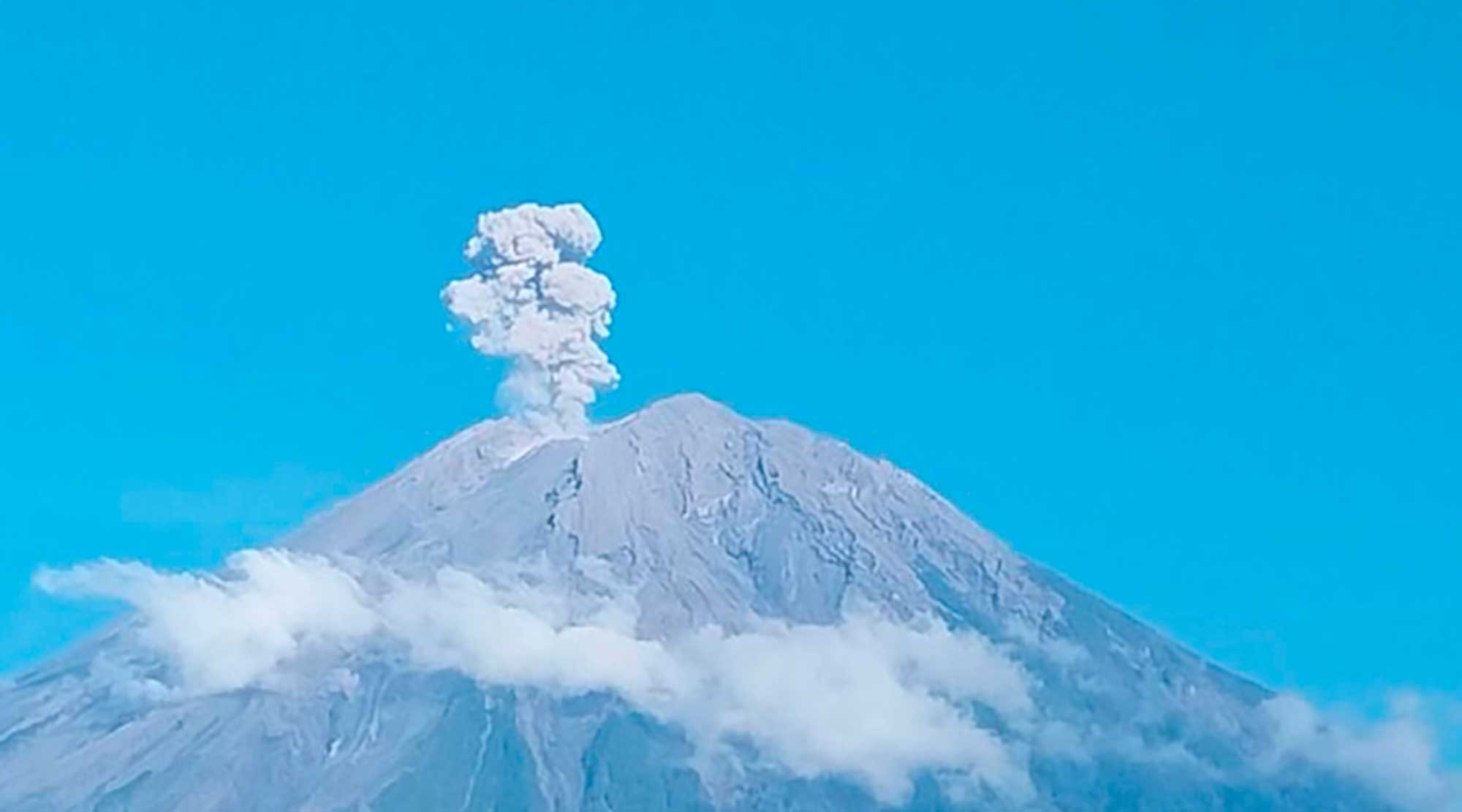 Gunung Semeru Erupsi, Ketinggian Letusan Capai 1.100 Meter