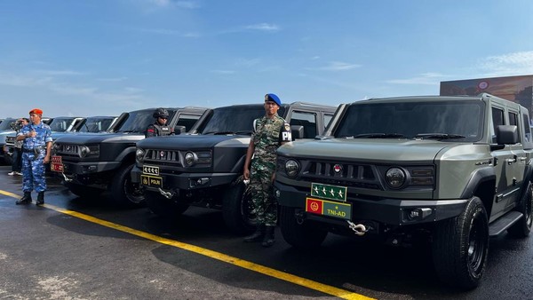 Sebanyak 700 Unit Maung MV3 Diserahkan Menhan ke TNI dan Polri