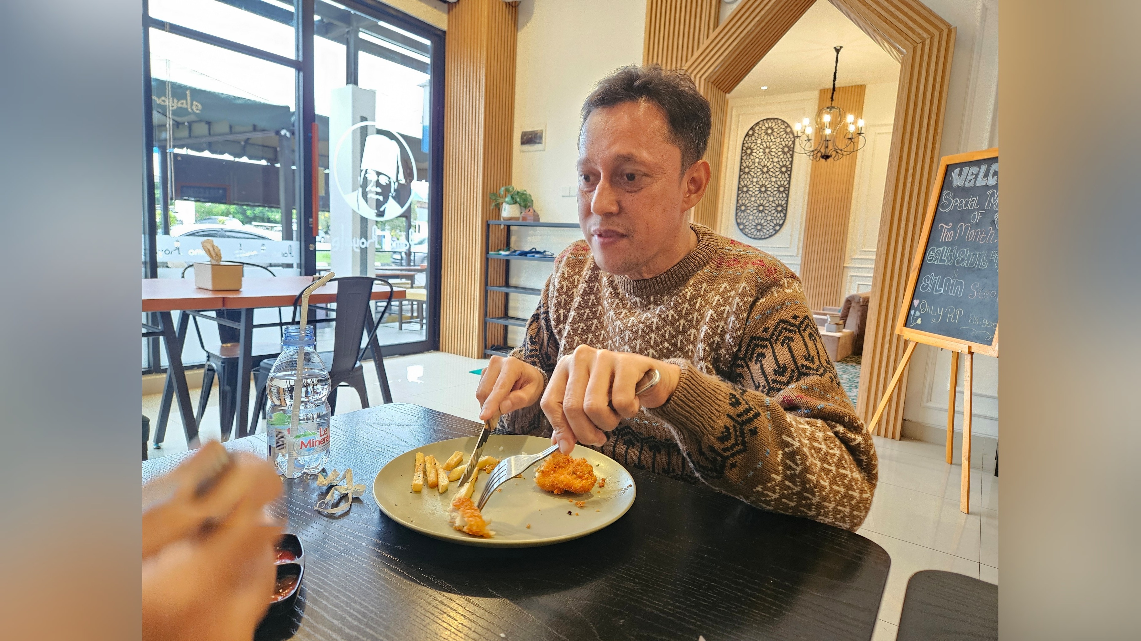 Sajikan Hidangan Ala Timur Tengah, Pomo Royale Resto Cocok Untuk Keluarga & Relasi