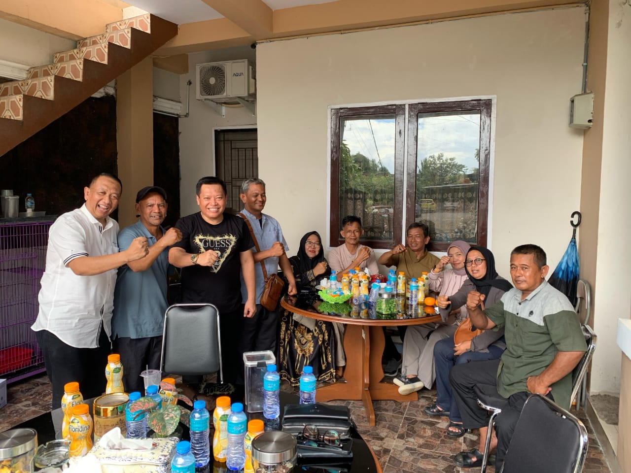 Berlebaran di Rumah Brigjen TNI Dr Suryadi Syamsir, SH, MH, Kaotmilti IV Makassar