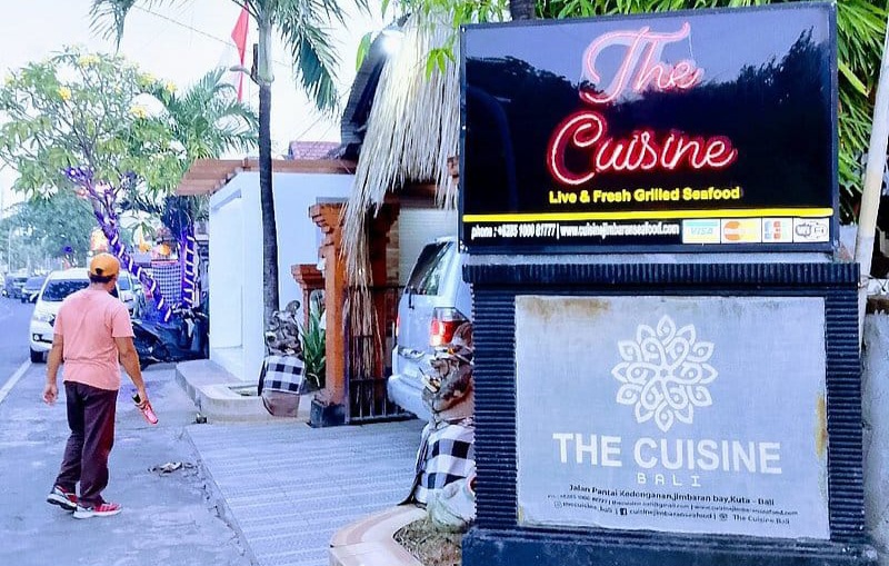 The Cuisine Café: Ikan Bakar, Sunset dan Suasana Romantis yang Tak Terlupakan di Jimbaran