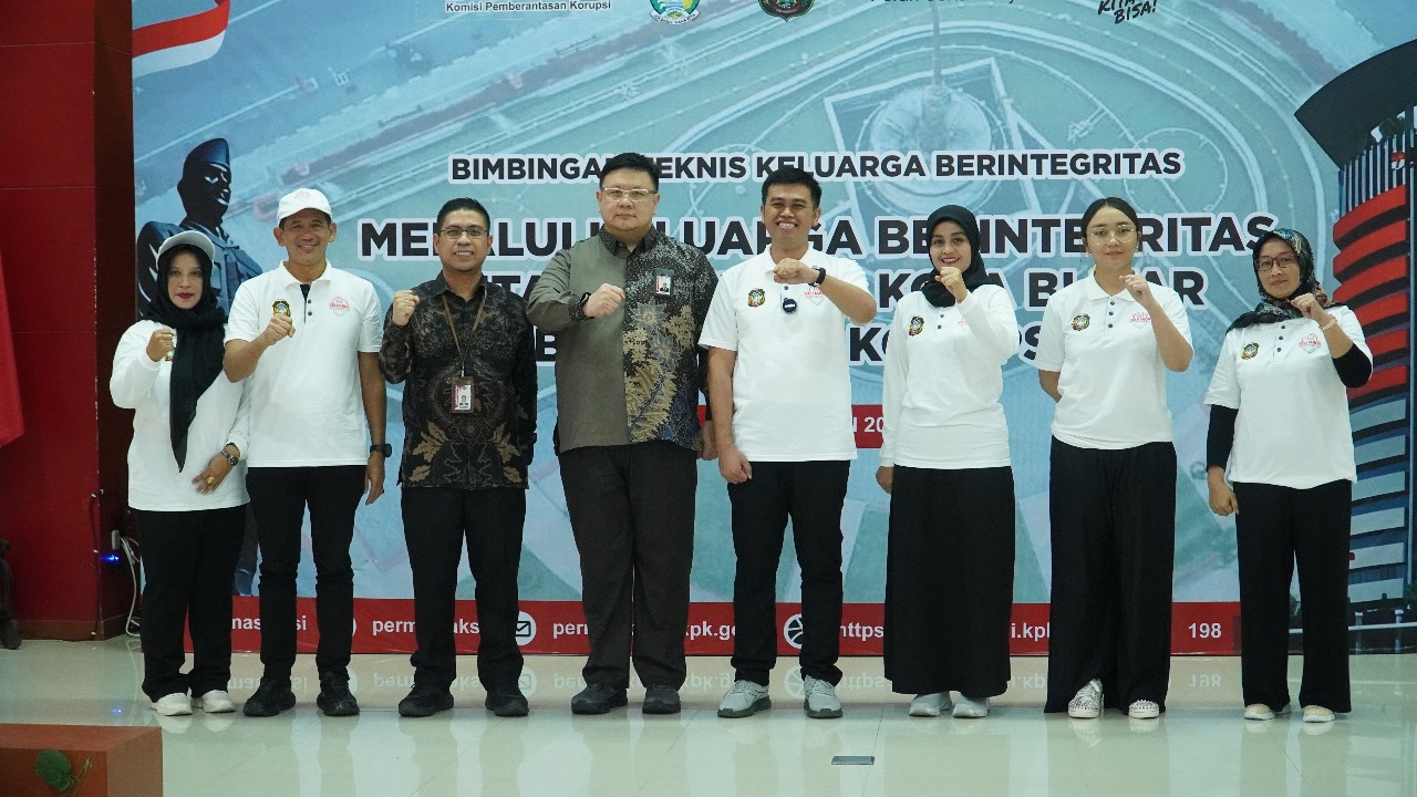Perkuat Integritas Kota Blitar, KPK Gelar Bimtek Untuk Keluarga Berintegritas dan Pelaku Usaha