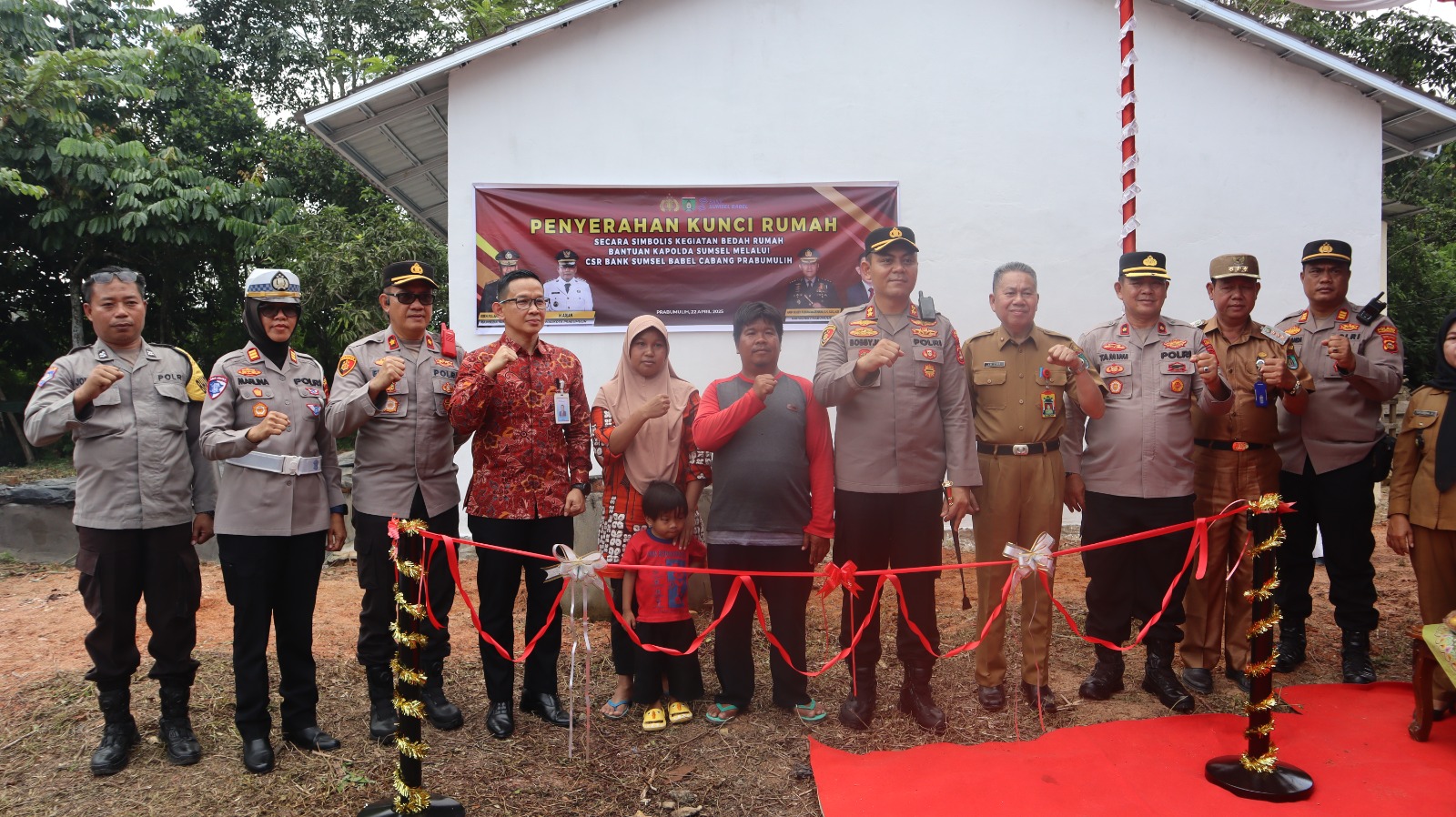 Polres Prabumulih Gelar Penyerahan Simbolis 2 Unit Rumah Hasil Program Bantuan