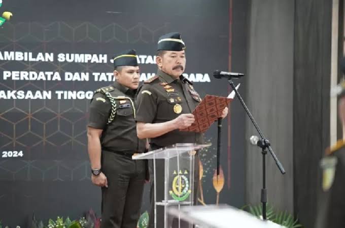 Enam Kajati Dimutasi