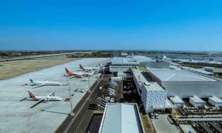 Status Bandara Jenderal Ahmad Yani Kembali Berubah