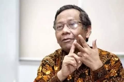 Polemik Ijazah Palsu Jokowi, Mahfud MD Sebut Jokowi sebagai Presiden Tetap Sah