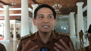 Bupati Indramayu Lucky Hakim Jalani Pemeriksaan
