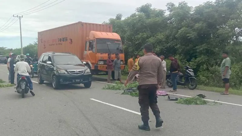 Tabrakan Minibus, 3 Orang Tewas