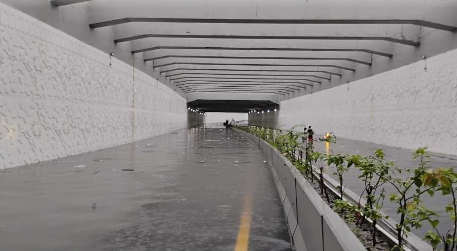 Akibat Banjir, Sejumlah Titik di Solo Tergenang Air Setinggi Pinggang