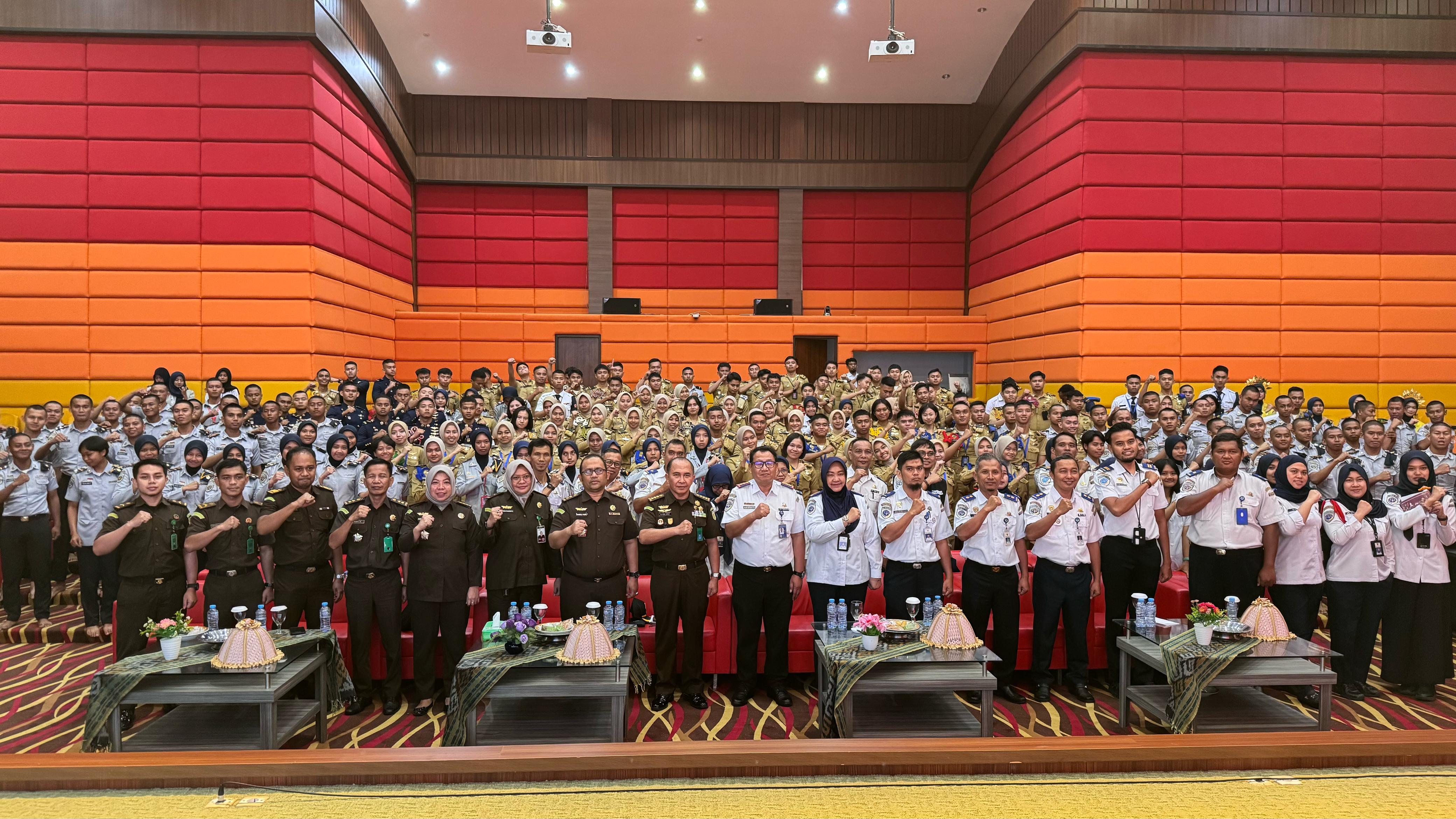 Diskusi Dua Arah Bidang Pidana Militer di Politeknik Penerbang Makassar