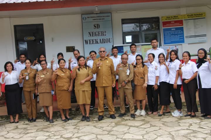 Wabup Sumba Barat Dorong Implementasi Program Gong Belajar dan Peningkatan Disiplin Guru