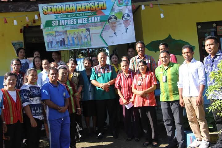 Bupati Sumba Barat Tinjau SD Wee Sake dan SDM 2 Waikabubak
