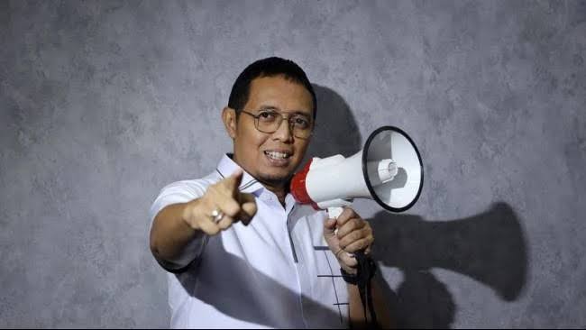 Hasan Nasbi, Sosok "Baja" yang Tak Banyak Diketahui Publik