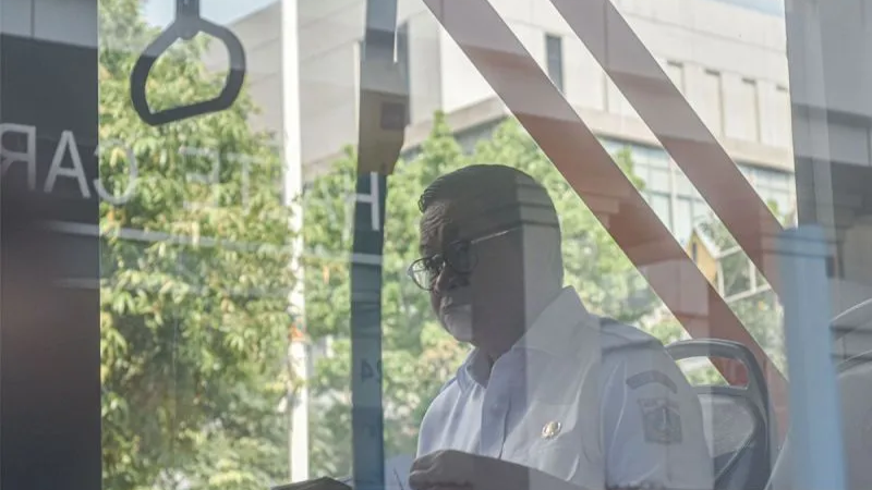 Patuhi Regulasi, Gubernur DKI Tumpangi Transjakarta