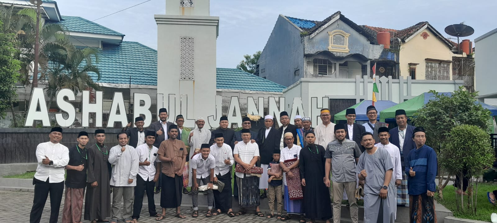 Perdana, Masjid Ashabul Jannah DPK Provinsi Sulawesi Selatan Laksanakan Sholad Idul Adha