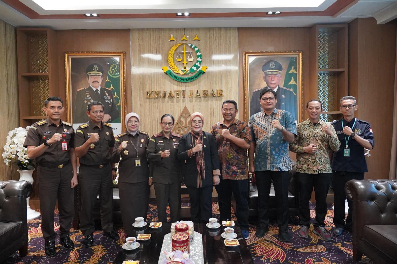 Aanya dan Kejati Jabar: Sinergi Kuatkan Penegakan Hukum Berkeadilan