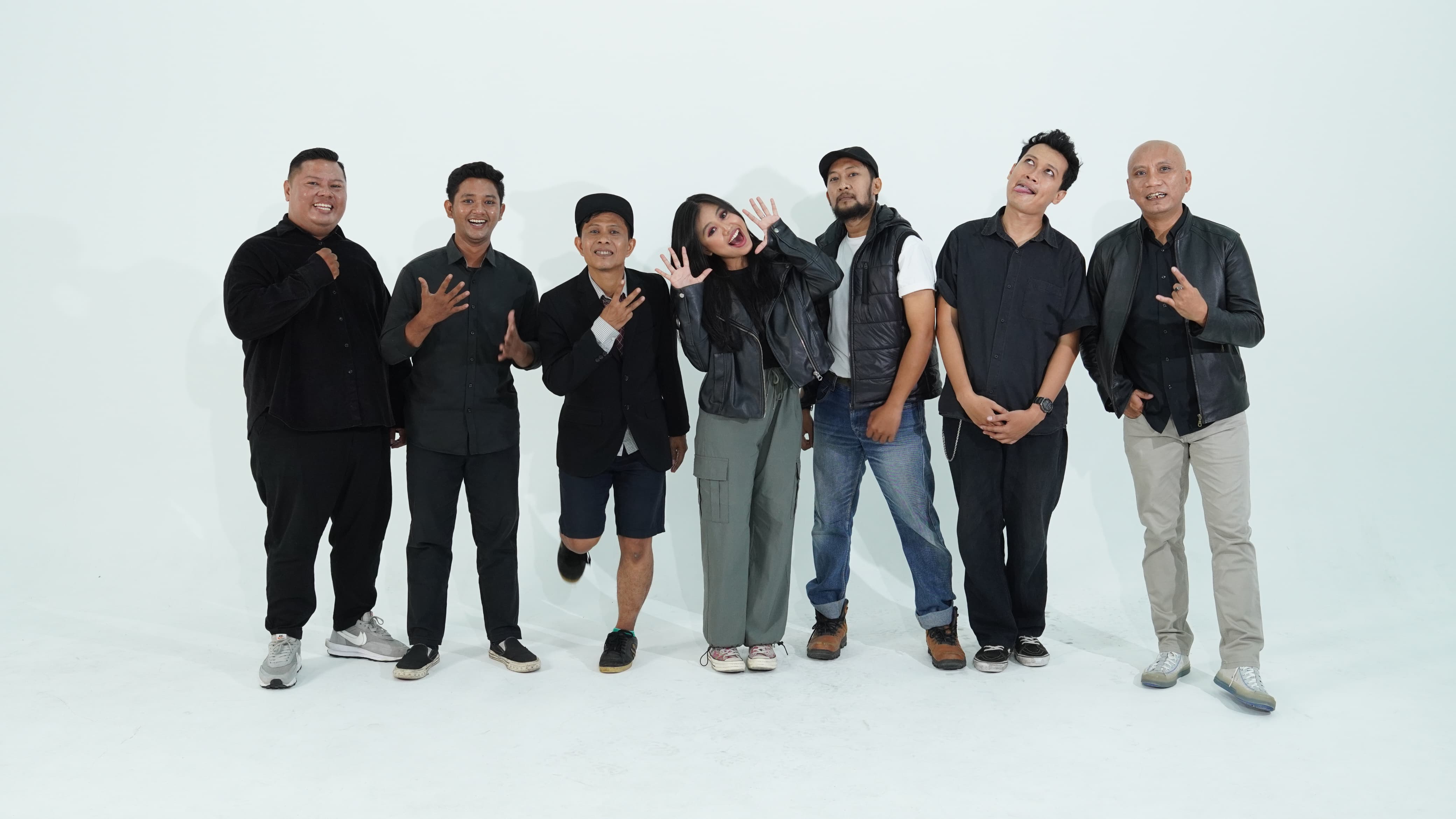 Dindapobia Comeback! Lagu-Lagu Terbarunya Bikin Merinding