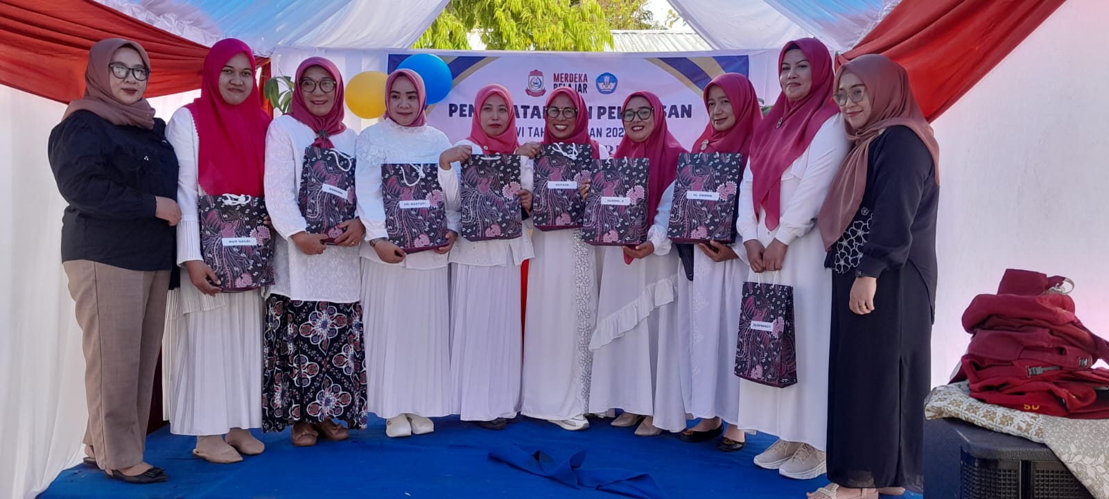 Acara Penamatan dan Pelepasan Kelas 6 SD Negeri Parinring Makassar Diadakan Sederhana Tapi Khidmat