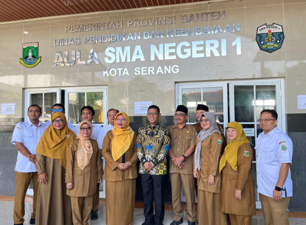 Gubernur Banten Tinjau Pelaksanaan SPMB 2025/2026 di Kota Serang