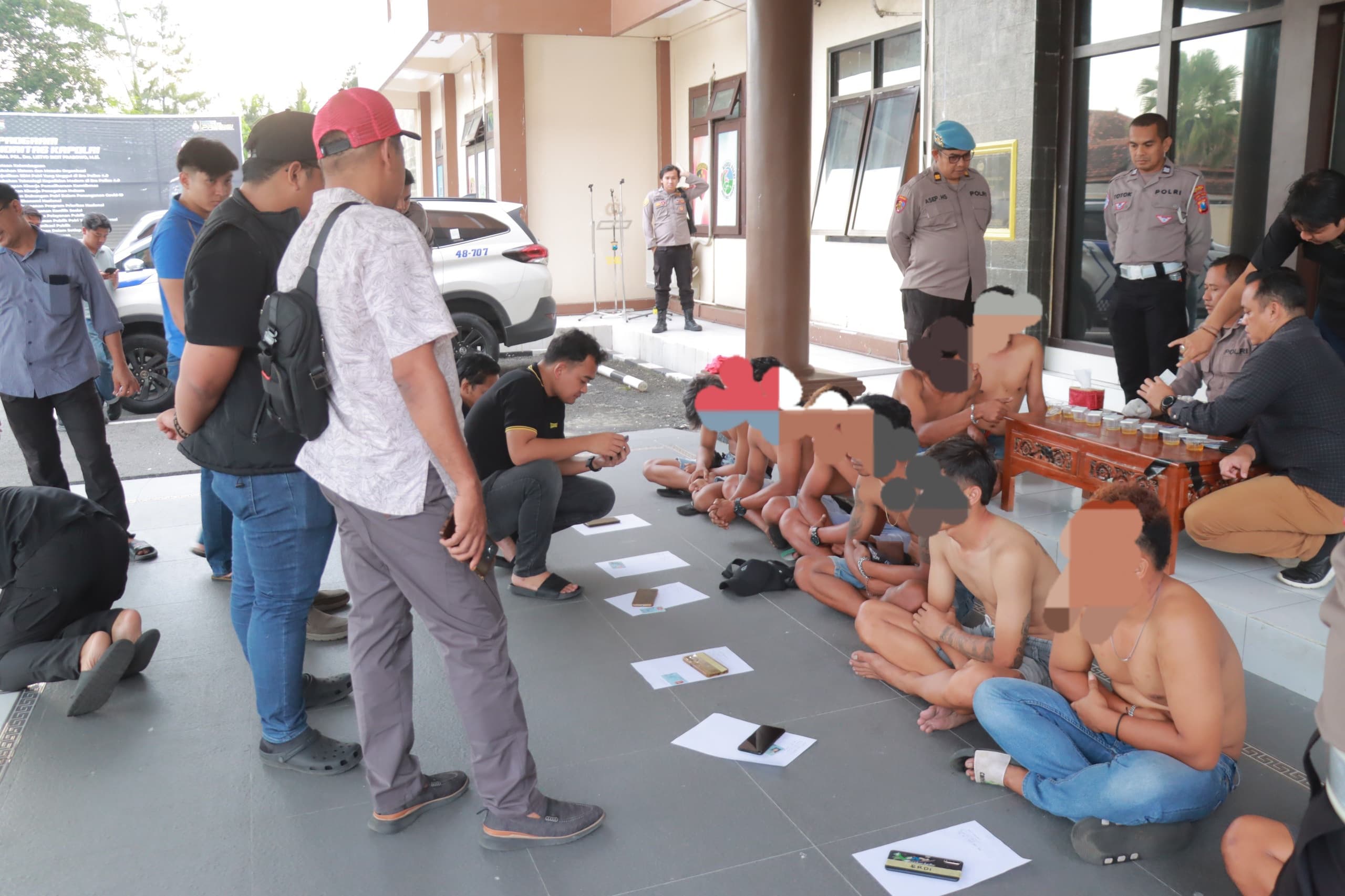 Aksi ODOL Ricuh: Jalan Ditutup, 10 Orang Provokasi Diamankan, Sajam dan Miras Disita