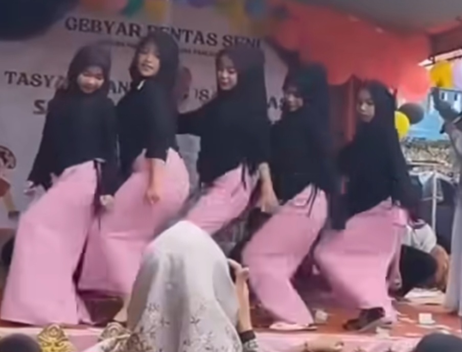 Joget Erotis Acara Perpisahan Sekolah di Lebak Banten