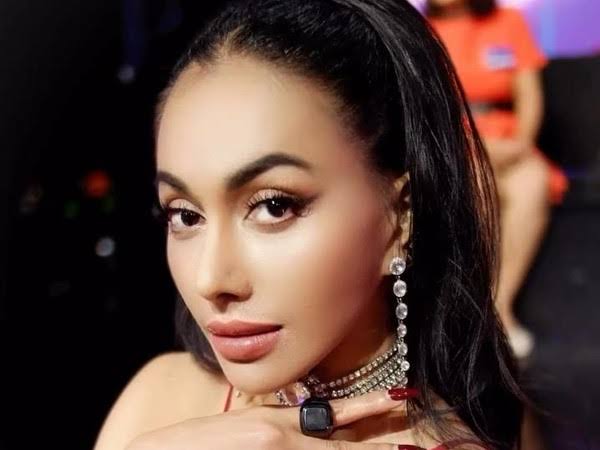 Heboh! Wajah Baru Denada Buat Pangling Usai Lakukan Oplas