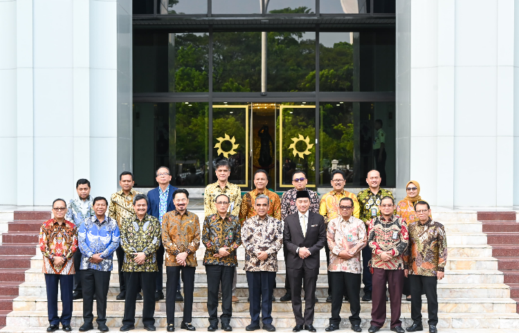 Pimpinan MPR RI Kunjungi Mahkamah Agung, Bahas Reformasi Hukum dan Konstitusi Pasca-2045