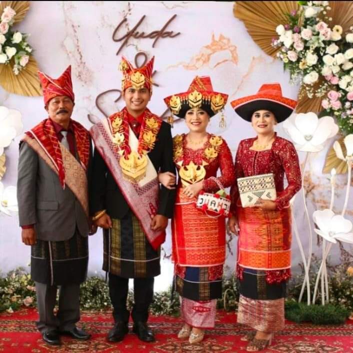 Menjaga Sakralitas Adat Karo dalam Tata Busana Pengantin