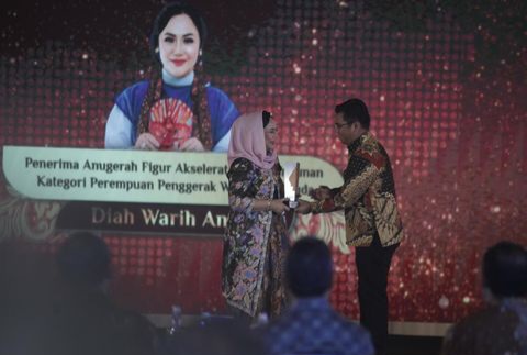 Diah Warih Anjari Raih Anugerah Penghargaan, Sebagai Perempuan Penggerak Wirausaha Muda