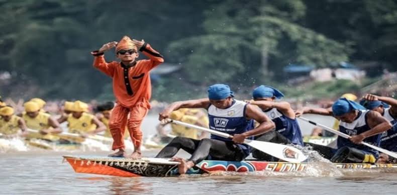 Viral! Pacu Jalur Riau Curi Perhatian Netizen
