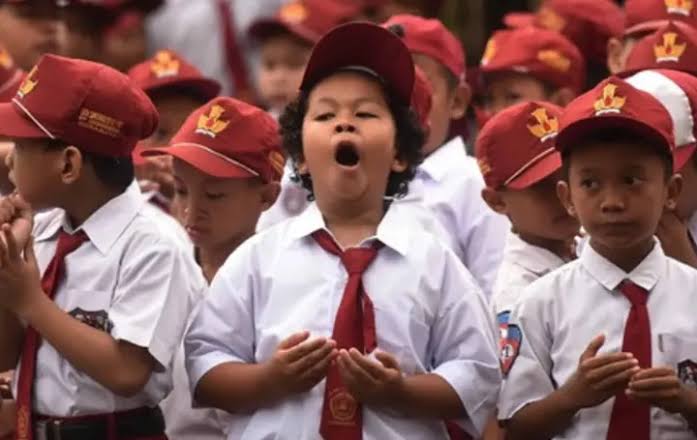 Mulai Hari Ini, Siswa di Jabar Masuk Sekolah Jam 6.30 pagi