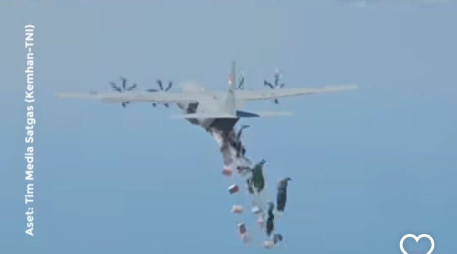 TNI Hiasi Langit Gaza di HUT ke-80 RI dengan Bantuan Kemanusiaan