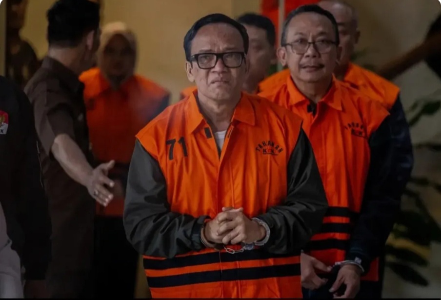 KPK Geledah Rumah Noel Ebenezer, 1 Unit Alphard Ikut Disita