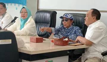 Susi Walk Out dari Rapat KJA Pangandaran