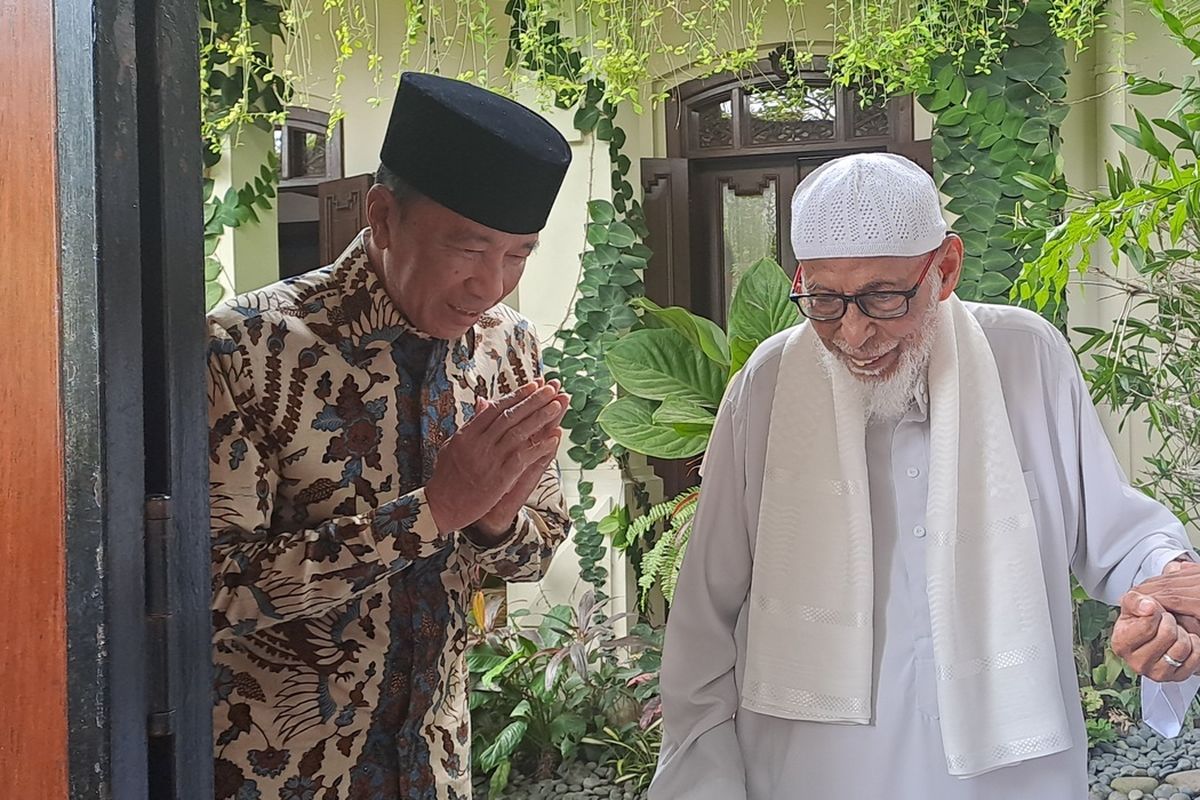 Abu Bakar Ba'asyir Temui Jokowi, Doakan Jadi Pembela Islam
