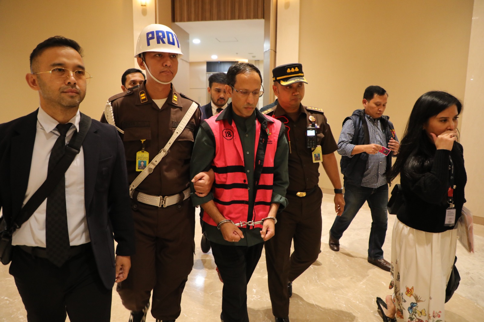 Jadi Tersangka Kasus Korupsi Chromebook, Kejagung Tahan Nadiem Makarim 