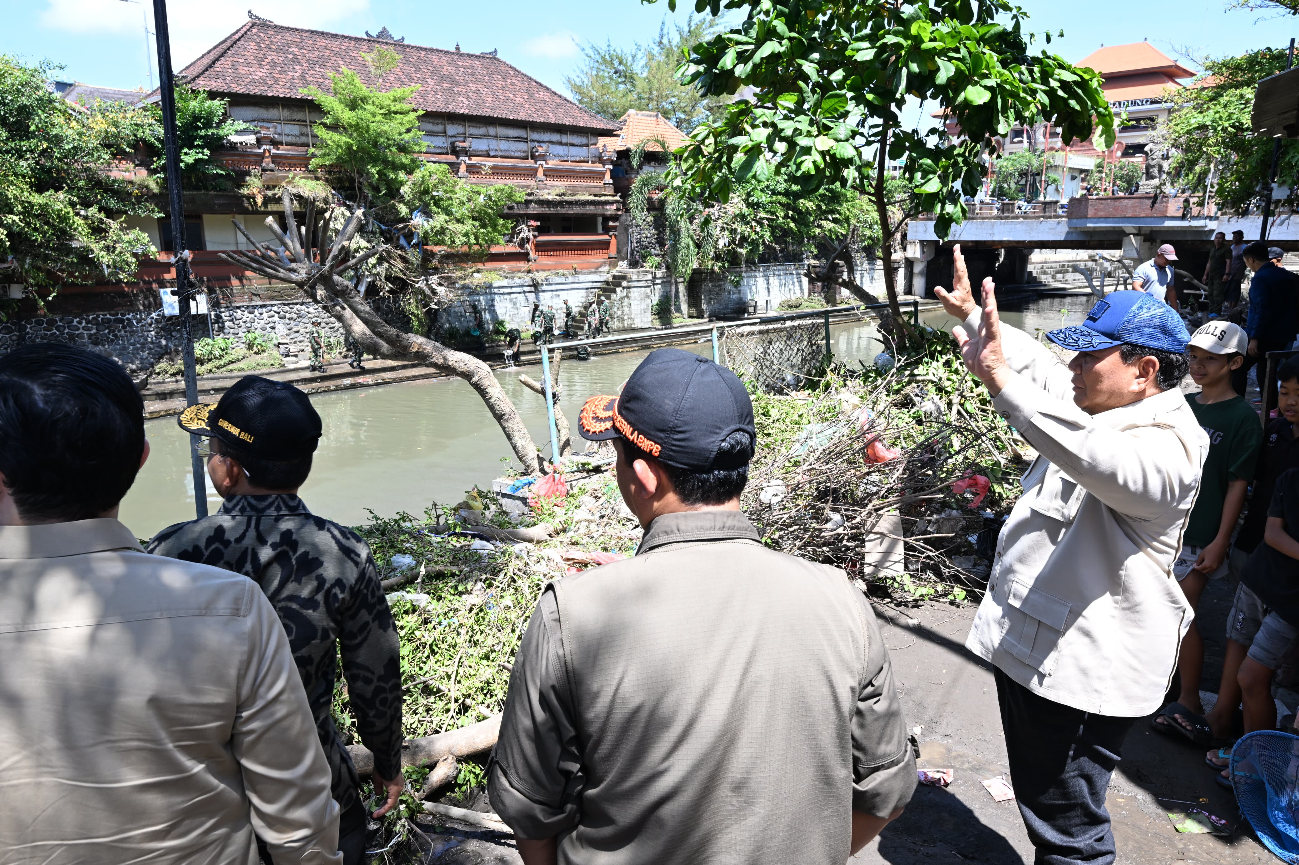 Prabowo Tinjau Lokasi Terdampak Banjir Denpasar