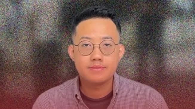Polisi Jemput Paksa Direktur Lokataru Delpero Marhaen