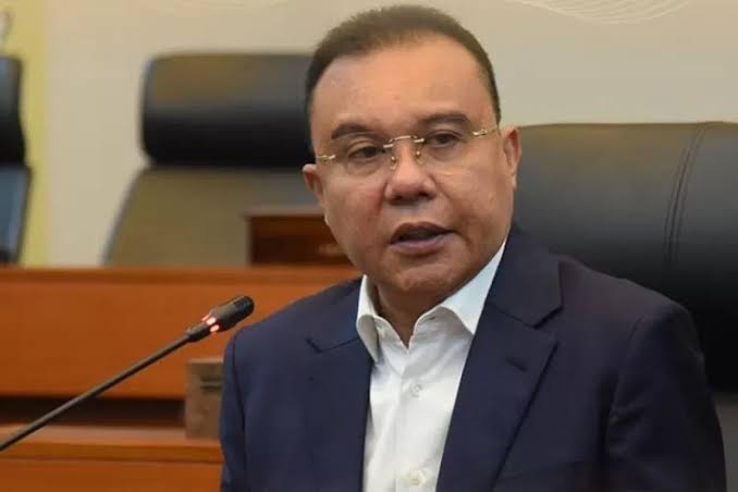 DPR Jawab Tuntutan 17+8