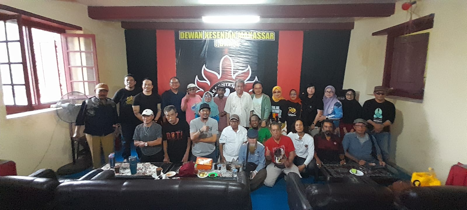 Bincang Ekosistem Teater di Dewan Kesenian Makassar (DKM): Tak Bisa Lagi Seperti Teater Ember Bocor
